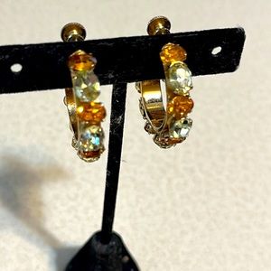 Vintage Coro gold tone rhinestone screw back hoops (592)